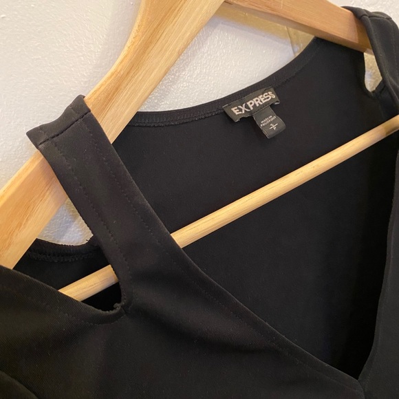 Express Small black crop top - Picture 2 of 2